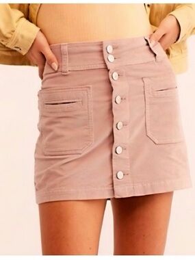 Button-Front Mini Skirt in Dusty Pink